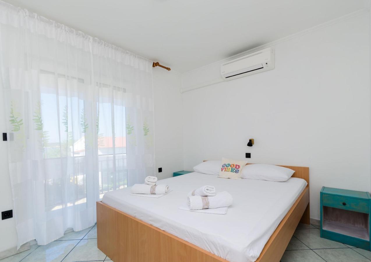 Apartments Slavica R Banjol Exterior foto