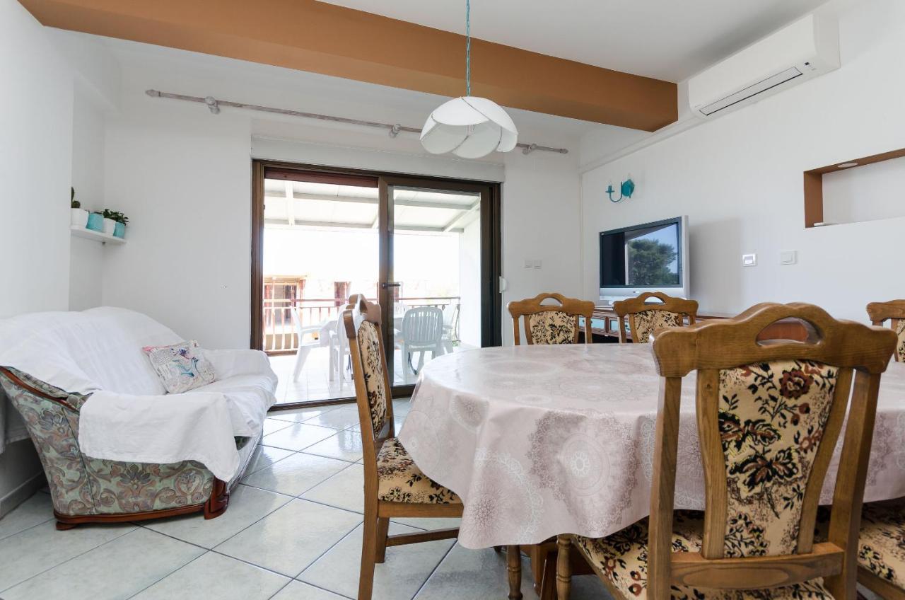 Apartments Slavica R Banjol Exterior foto