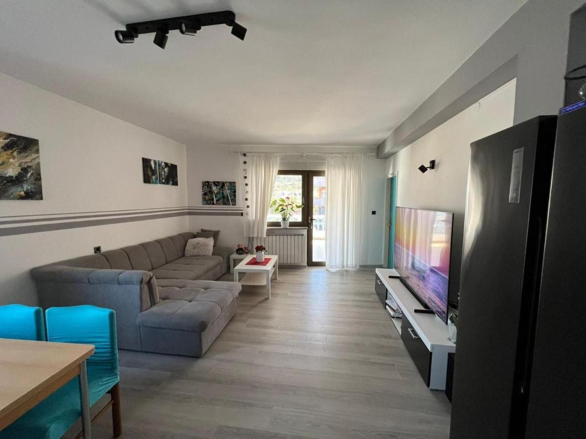 Apartments Slavica R Banjol Exterior foto